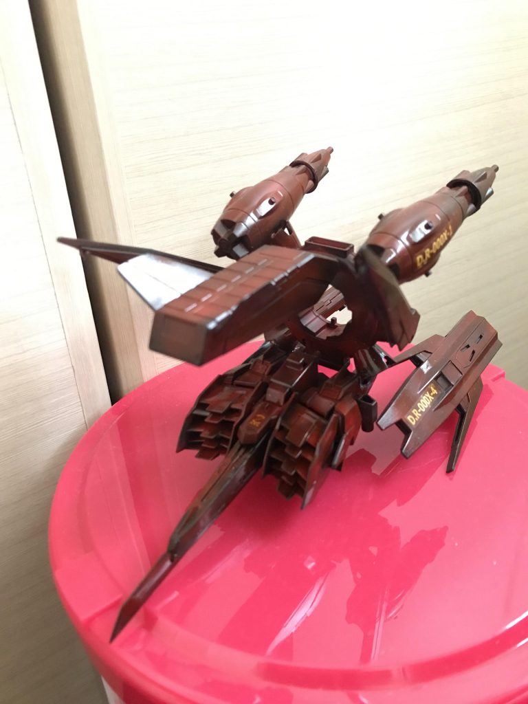 後ろブルーのイーグルストライカーの部品をぶんどりました