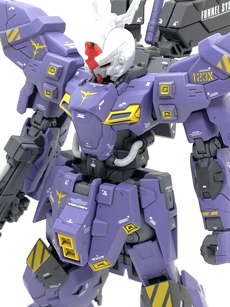 ムーンガンダムも持っていたのでガンダム・ヘッド搭載型やってしまいました(笑)。