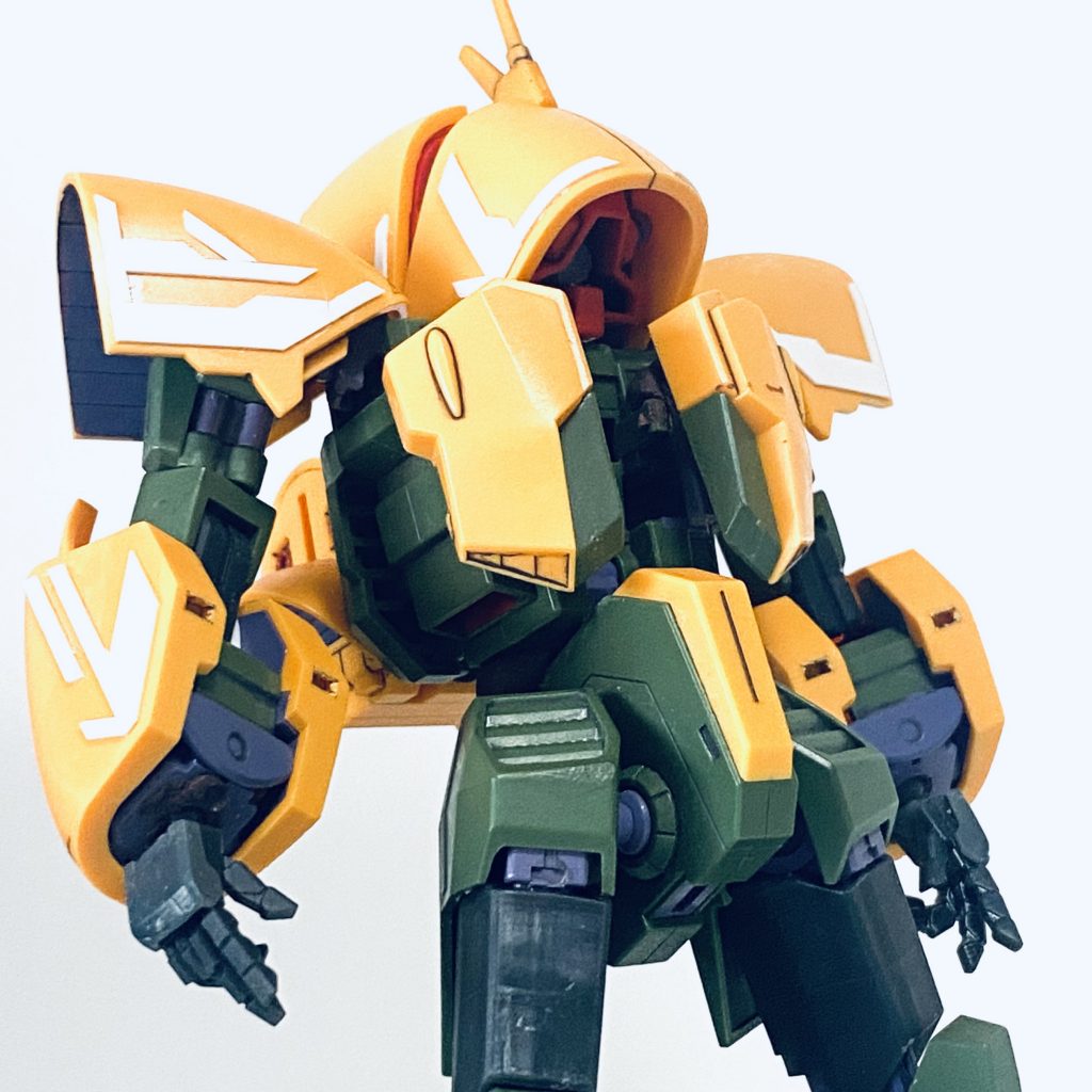 筋彫りの代わりにプラ板でディテールアップ。