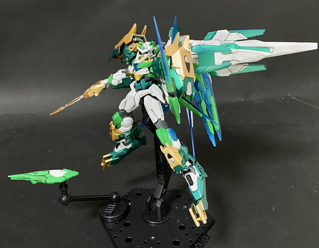 可憐なシアクアンタがかなりゴツい機体になり印象が変わりますね。