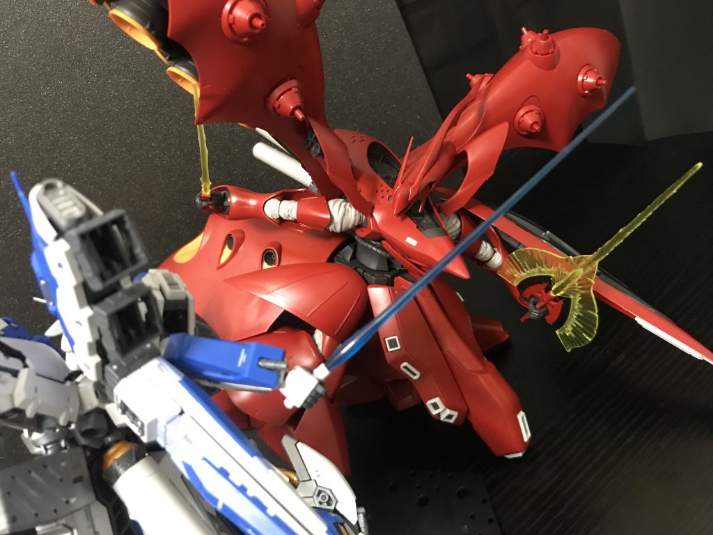 やるじゃないか！だが！その程度では！