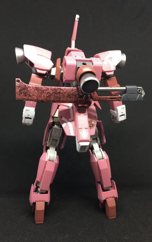 背部。片刃式ブレードを腰部に装着しています。塗装気合い入れてます！