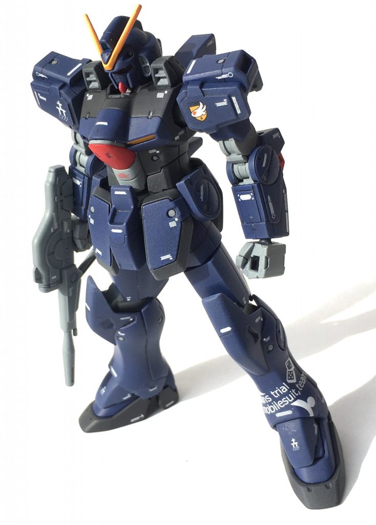 塗料はMr.ホビーさんから出てるティターンズカラー1と2を主体に塗装しています、今回はトップコート以外は全て筆塗りで仕上げました。