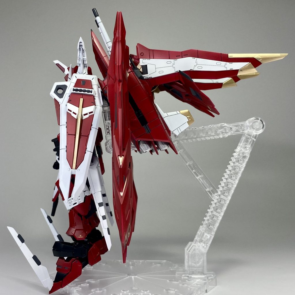 ウイング閉じた状態での真横撮影。