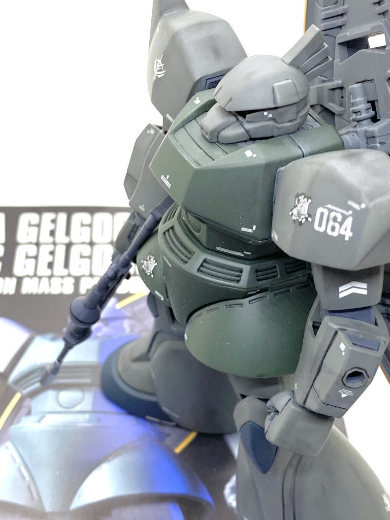 最後は説明書と。イメージ的にはア・バオア・クーの守備隊でコアブースターに即やられるあのゲルググな感じですが(笑)納得出来る物が出来ました。やはり部隊章や機体番号、コーションを入れますと世界観が広がり、こんな量産型ゲルググがあったのかも？と思ってしまいました。この量産型ゲルググのキットはゲルググキヤノンとコンパチになっていて、先日の再販の際に運良く手に入れられたのでいつの日か迷彩カラーのトーマス・クルツ機を作ってみたいです。ゲルググのHGUCはガトー、荒野の迅雷、リゲルグとバリエーションが出ましたが一番欲しい試作ビームライフルを持った陸戦型はまだなのでMGでも構わないからプレバンで出て欲しいです(欲しかったマドロックもHGUCで出たからワンチャンあるとは思いますが)。ご覧して頂きありがとうございました。