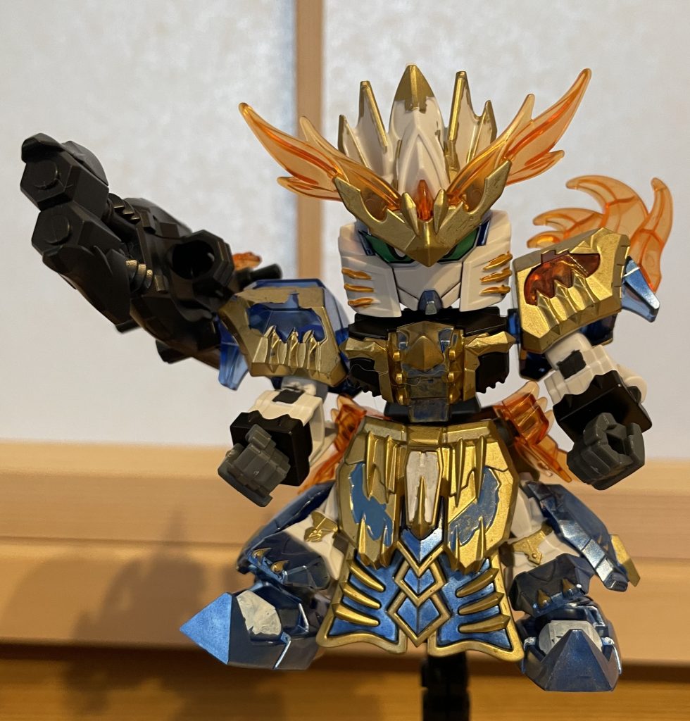 青のクリアパーツは青のメタリックに塗り替えています😄