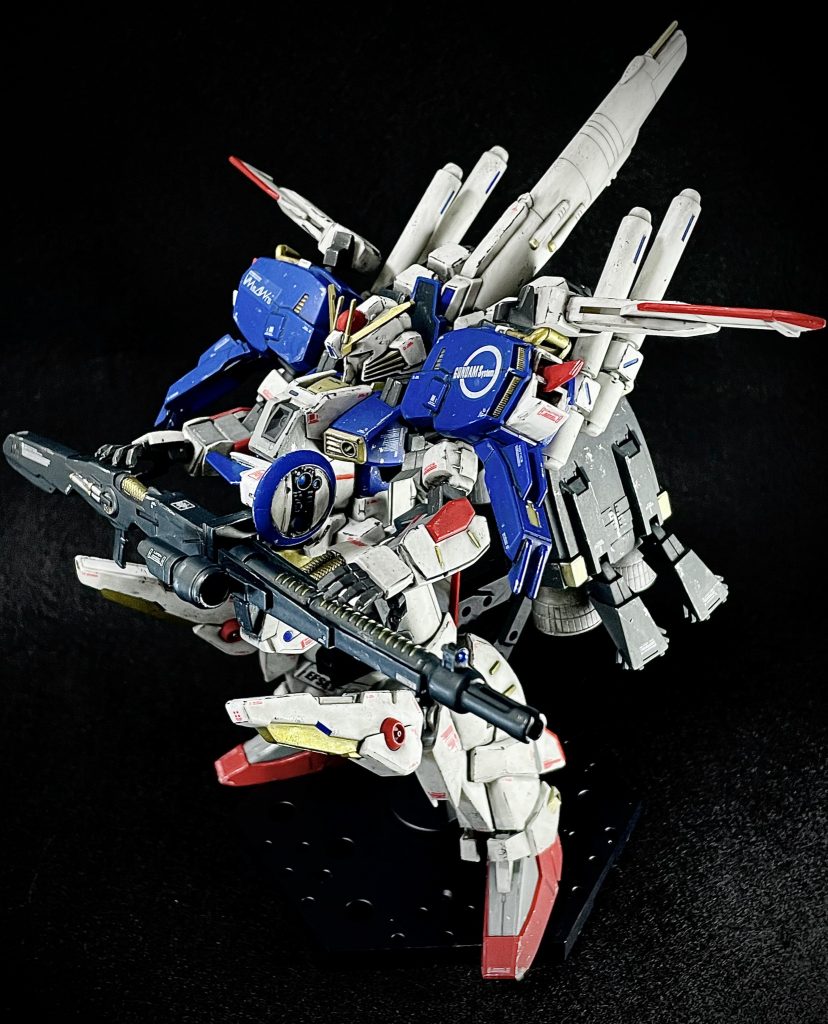 ディティールも細かくスタイリッシュなプロポーションですが、これが20年以上前に発売されたキットというのが驚き。