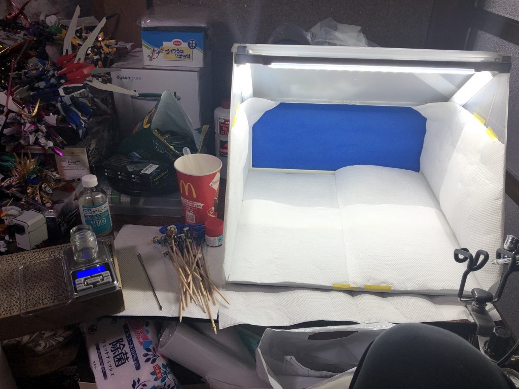 今回から塗装ブースを導入しました。水性ホビーカラーメインで行こうと思います。