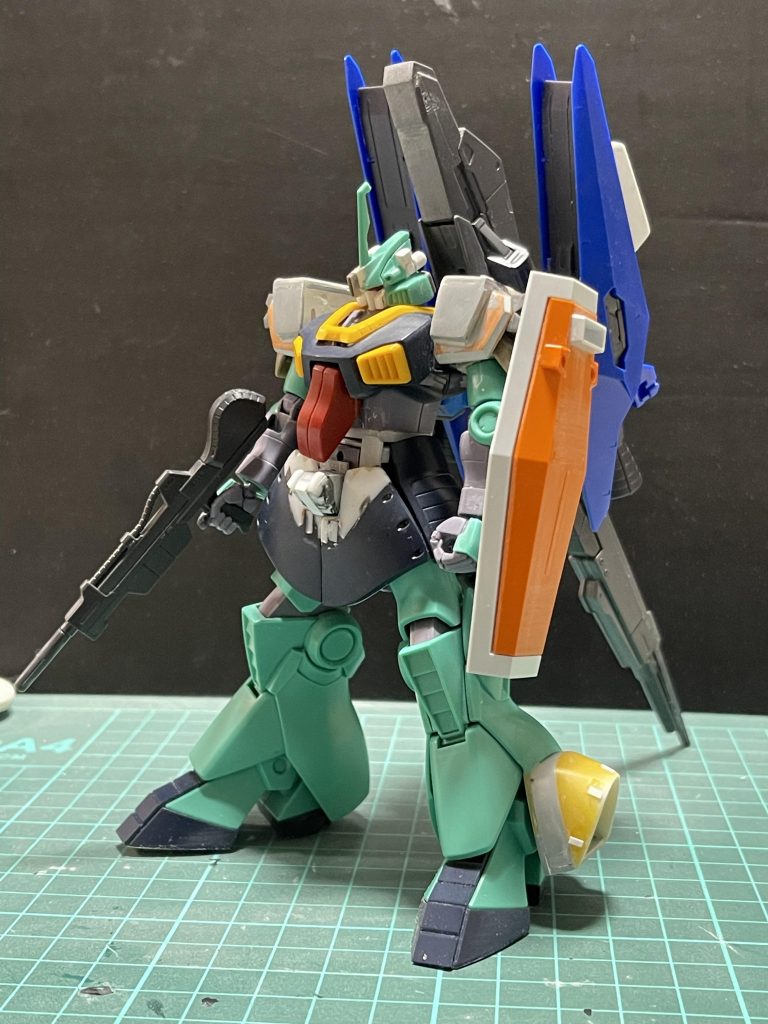 スタビライザーはジャンクのテルティウムアームズ流用😝バックパックはジャンク品の加工でメガランチャーを取り付け出来るようにしました。