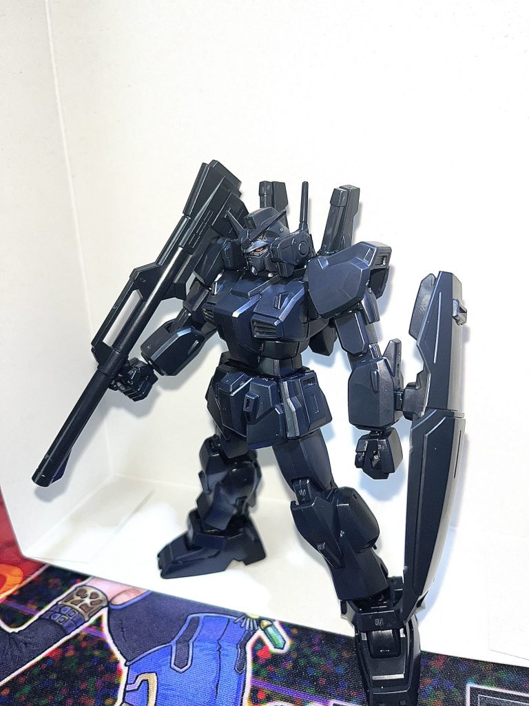 旧HG版ではありますが1000円ちょいでライフルもバズーカもついてくるのはお得に感じますねぇ…