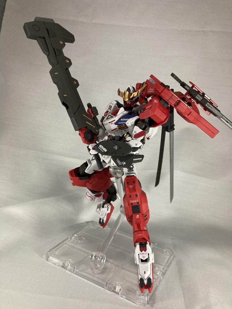 一撃流強固な砲身部分を棍棒のように使い敵を一撃で粉砕する一撃必殺型スタイル