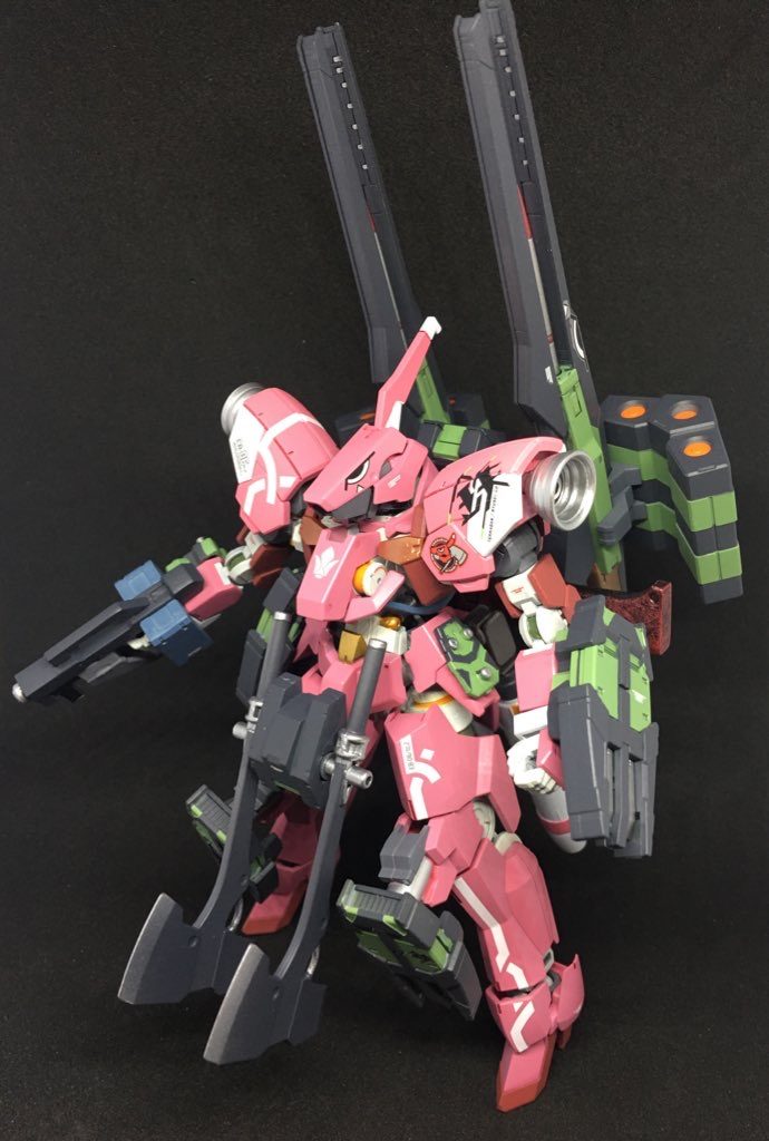 フルアームドモード。この重量でも意外に自立してます。