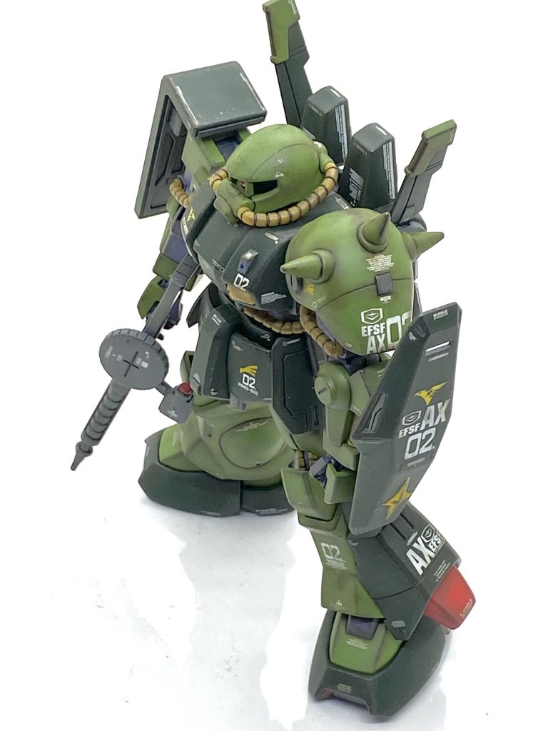 メタリック以外の部分は最後に(クレオス)Mr.カラーGXスーパースムースクリアーを吹き付けております。