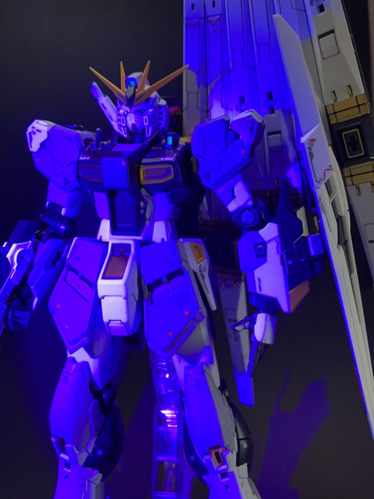 メインカメラ、発光足りず。でも満足。ミノフスキーフライト塗装の練習ですもの！w