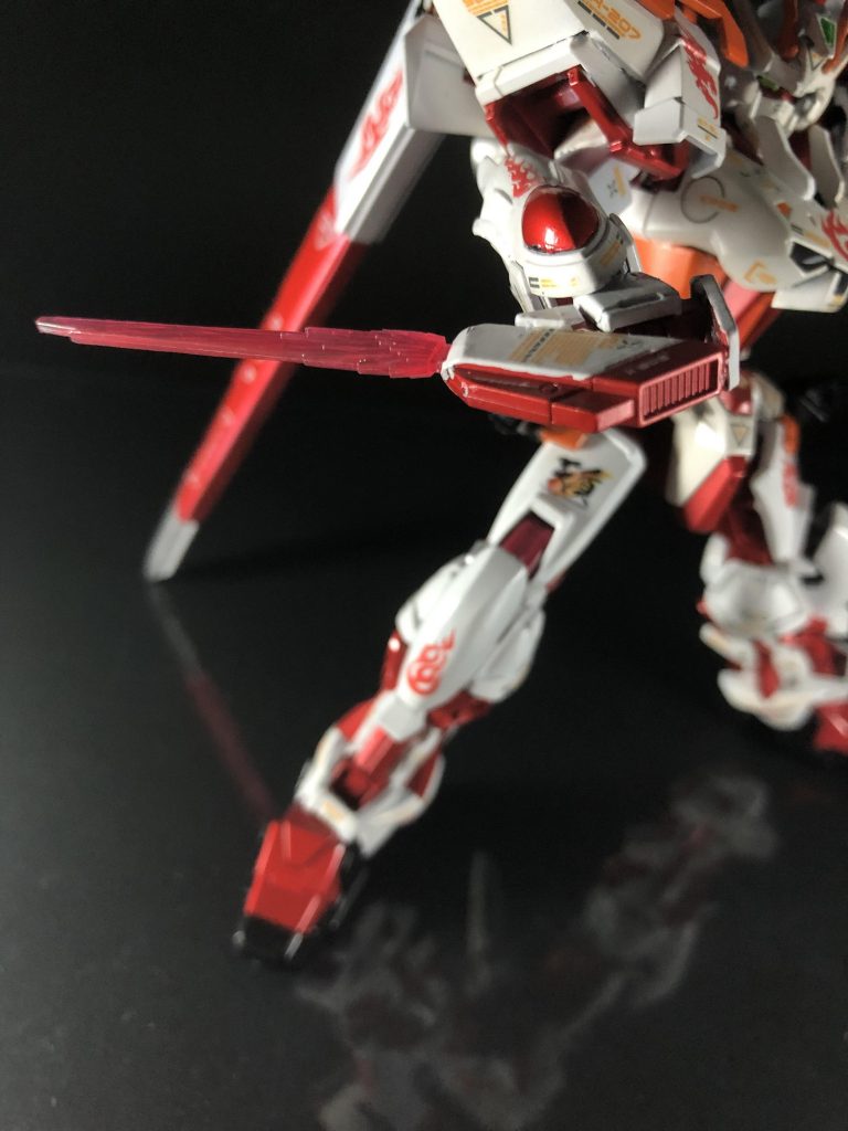 肩のブーメランはオリジナリティ持たせたかったのでビームクナイと言った感じに