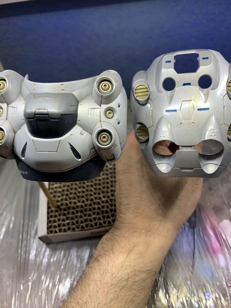 今回はつや消しのメタリック塗装やりました。左がつや消し右が光沢ピカピカパーツをつや消しをかけるのはかなり抵抗ありましたがこのやり方気に入りました。またやろうと思います♪