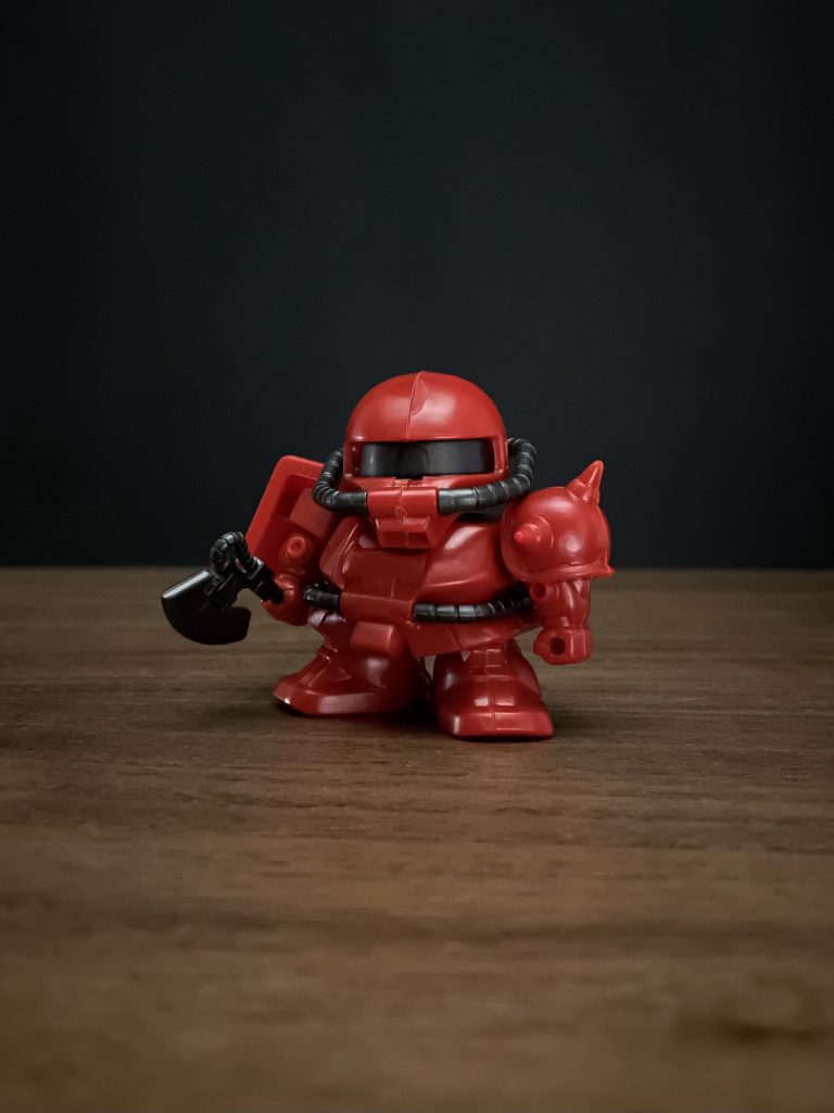 BB戦士29ジョニー・ライデン ザク2を量産型ザクで仕上げました。コンパチキットなのでバックパックや脚部はノーマルザクのものを選択しました。