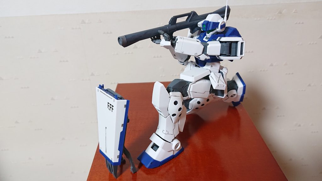 しゃがんで射撃!!