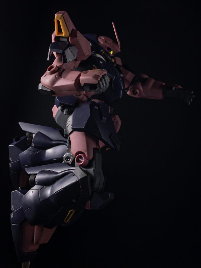 右の平手の付けてくれたらよかったのに(笑)というわけで、メッサーF型ネイキッド指揮官機でした(長い！F02型のパーツは、第2部で活躍して、やる気が出たら作ろうかと思います。結構面がのっぺりしてる部分もあるので、次回はスジボリも考えたいと思います。