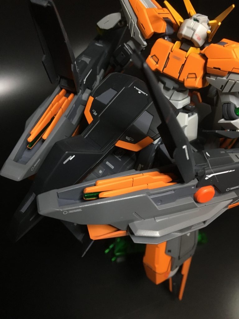 バックパック内部のGNシザービットの格納庫。