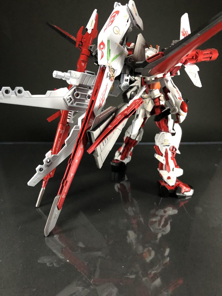 とにかく紅に拘ったのでまぁ見事に真っ赤です。個人的に大好きな色なので全面に上手いこと出せたのは満足してます。