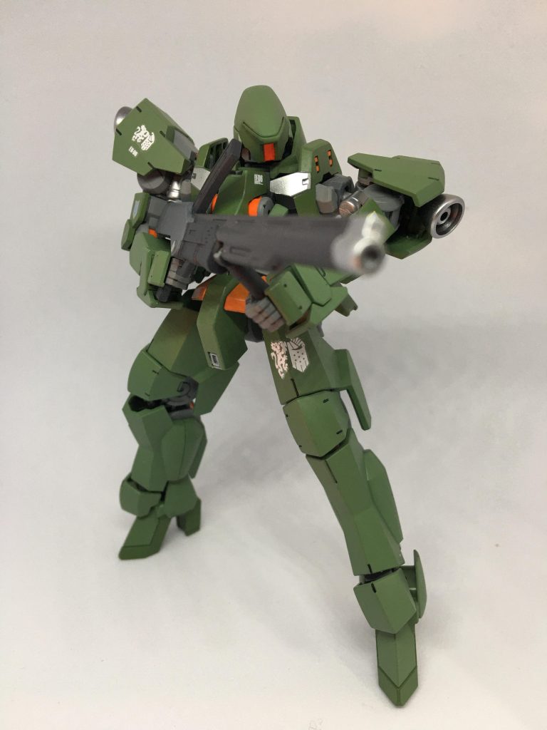 ロングライフル構えグレイズは両手持ちが余裕で出来るから、楽しいですね！