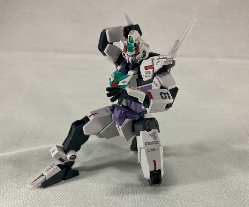 試験型:特殊運用機テストコアガンダムⅡ ver 1武装試験を目的としたコアガンダムⅡ、変形機能はオミットし関節部や装甲を強化している。各武装装備時はエネルギータンクを背負い武装のコネクターへ接続して運用する