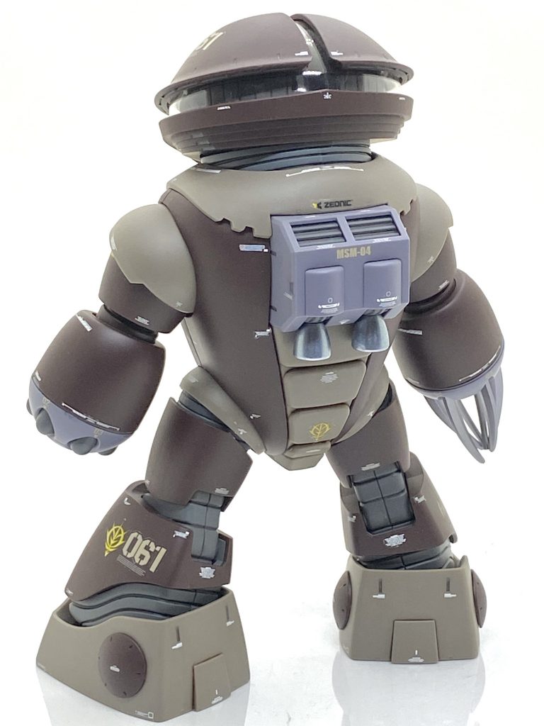 塗装箇所とカラーレシピモノアイ→(クレオス)GXクリアピンクメカ部、各部凹部等→(クレオス)新ガンダムカラーMSグレージオン系アイアン・ネイル、バーニア→(クレオス)GXアイスシルバー