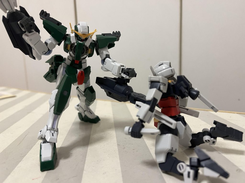 よう、デュナメス、満足か? こんな装備で…俺は、嫌だね。ということで取って思いついた装備変更でした。それじゃあ。。