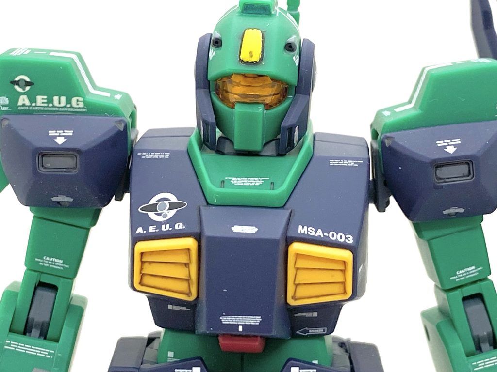 デカールは機動戦士Zガンダム/機動戦士ガンダムZZ汎用1やHGUCユニコーン用、MGネモ用のガンダムデカールや市販のコーションデカールを満遍なく貼り、カトキ風を目指しました。機体番号の20は劇中でエマ中尉がやられた時にカミーユが脱出ポットをこの機体に託したのにしています。