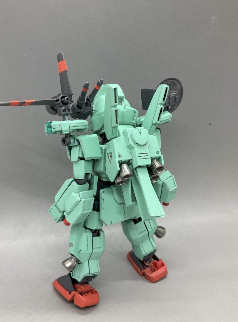 後ろ姿次から製作写真です