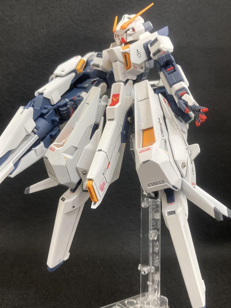 下半身のボリュームがとても好きです。どことなく女性的なデザインもグッド。