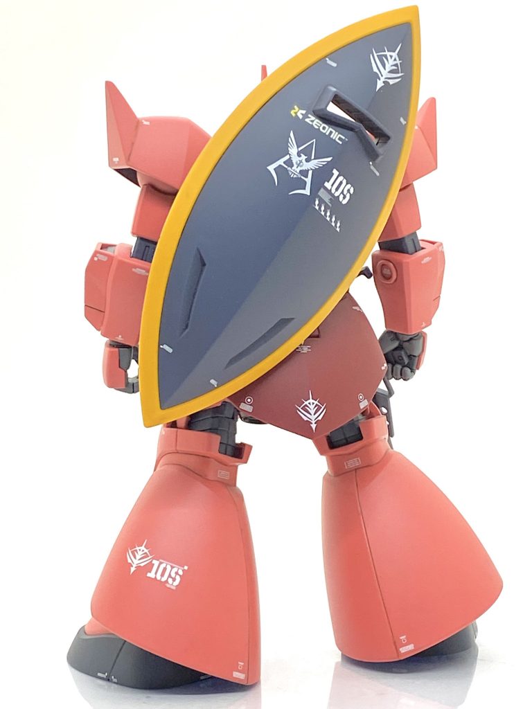 塗装箇所とカラーレシピシールド裏、指、首周辺等のメカ部→(クレオス)ニュートラルグレースカート内部、太腿部のバーニア→(クレオス)黒鉄色ビームライフル先端→(ガイア)フレームメタリック(2)