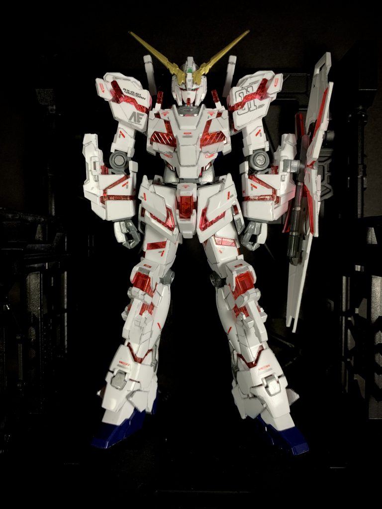 ノーマルの立ち姿。毎度の事ながらポージングって難しいですね。ただ真っ直ぐ立たせるだけでも中々ポージングが決まらない…。そして何故か肘のポリキャップの保持力が激弱…何回もポロリしちゃいました。はめ方が悪いのかな?そんなこんなでウェザリング無しでの制作も興味が出て来た今日この頃です。最後までご覧頂きありがとうございました^ ^