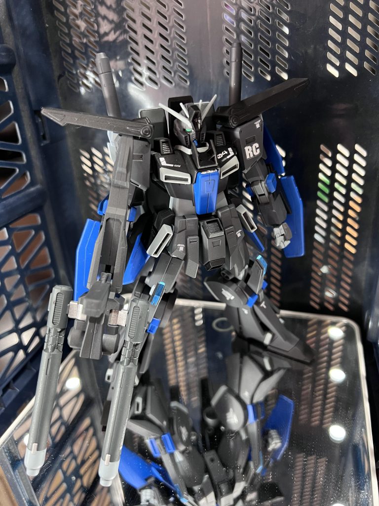 ZZガンダム参式–3枚目/制作者：真樹京介