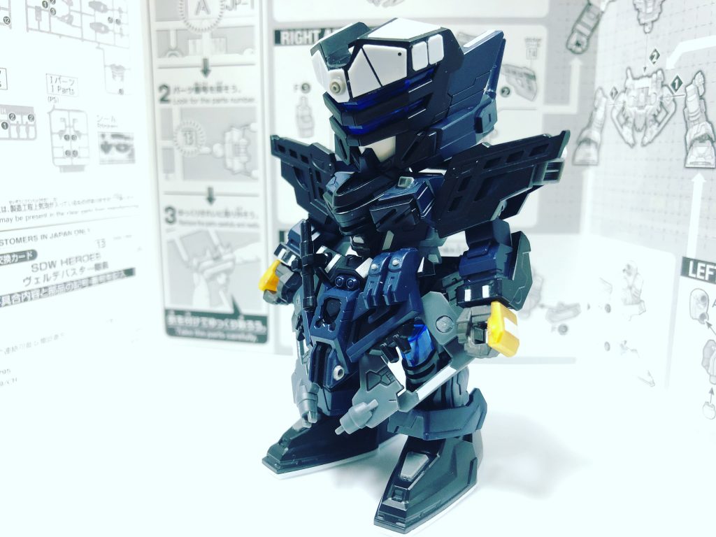 ネット上の作例をみて手やスラスターなど使えるものは使ってみよう!の結果、素体イメージが固まったところです。