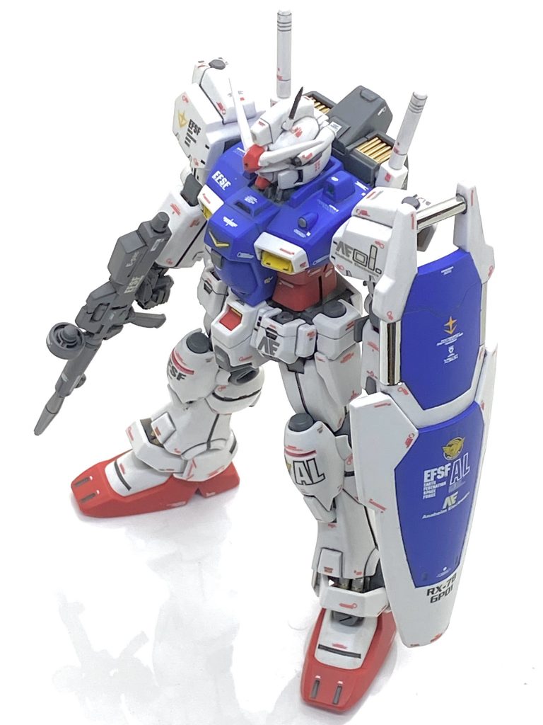 メタリック以外の部分は(クレオス)Mr.カラーGXスーパースムースクリアーを吹き付けております。