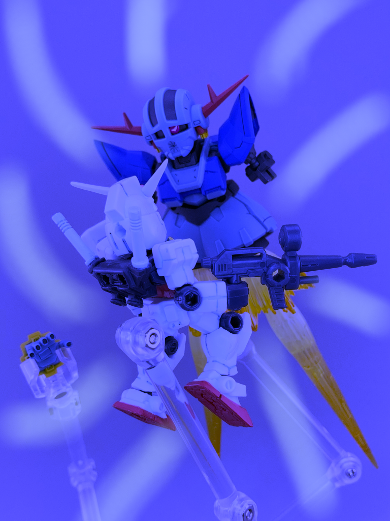 「こう近づけば四方からの攻撃は無理だな、シャア！」