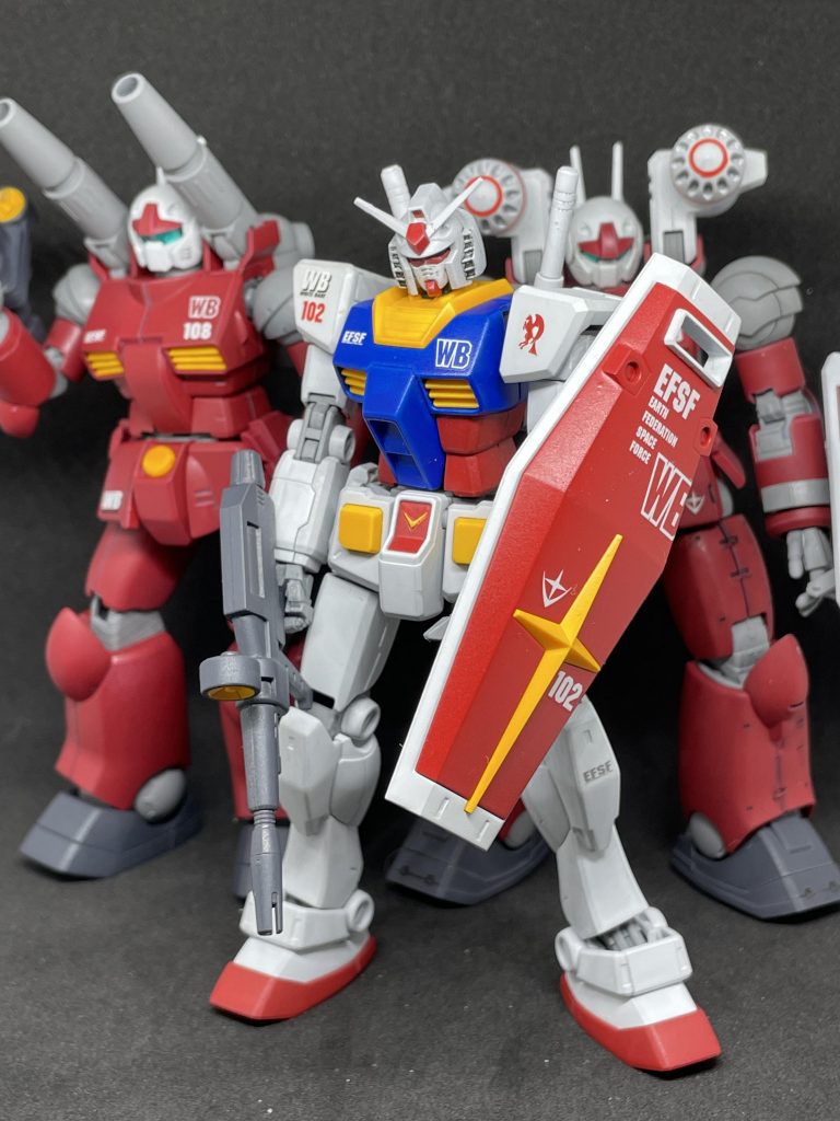 アムロのガンダムなんて、もうやる気なくなっちゃってるし。