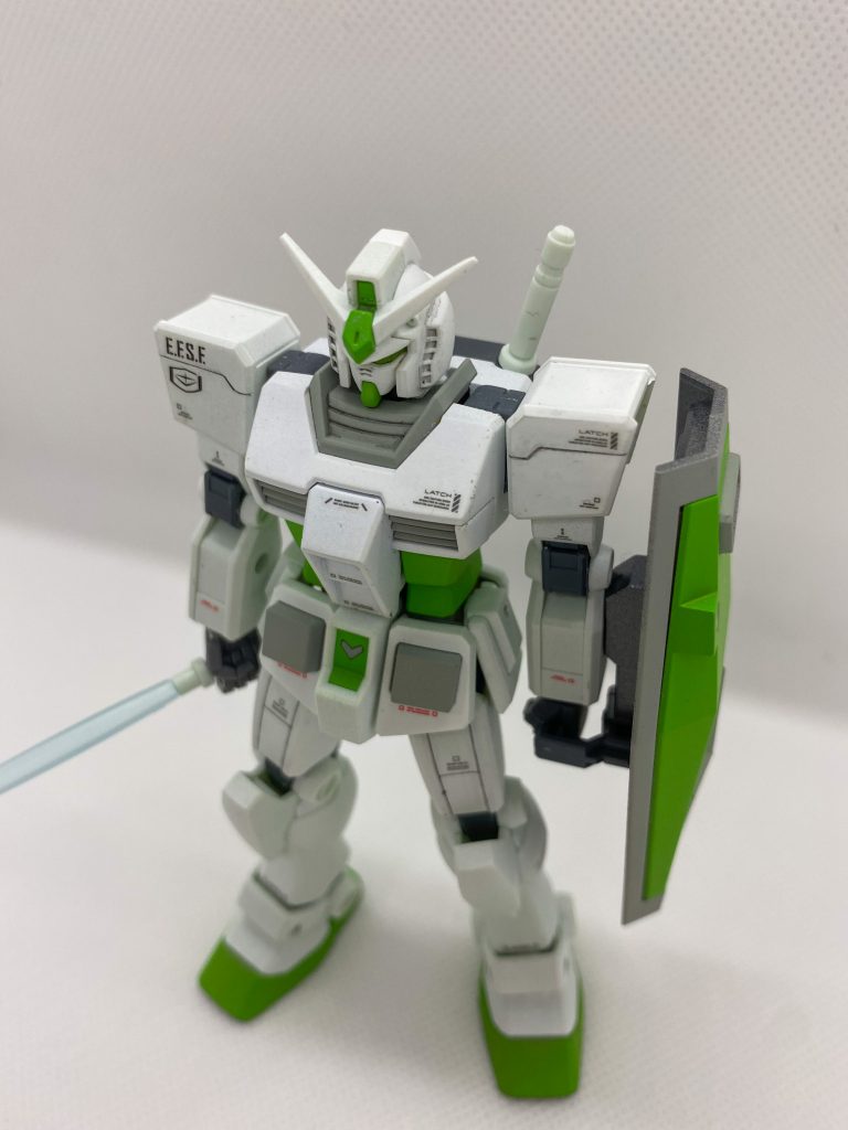 EGガンダムは入手しやすい、組み立てやすい、安価、顔もプロポーションも好みということで気に入ってます。しばらく良い練習相手でいてくれそうです。