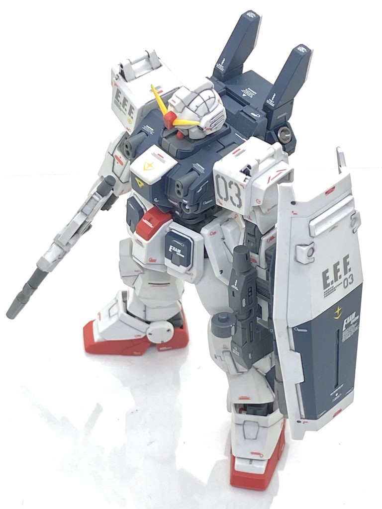 メタリック以外の部分は(クレオス)Mr.カラーGXスーパースムースクリアーを吹き付けております。