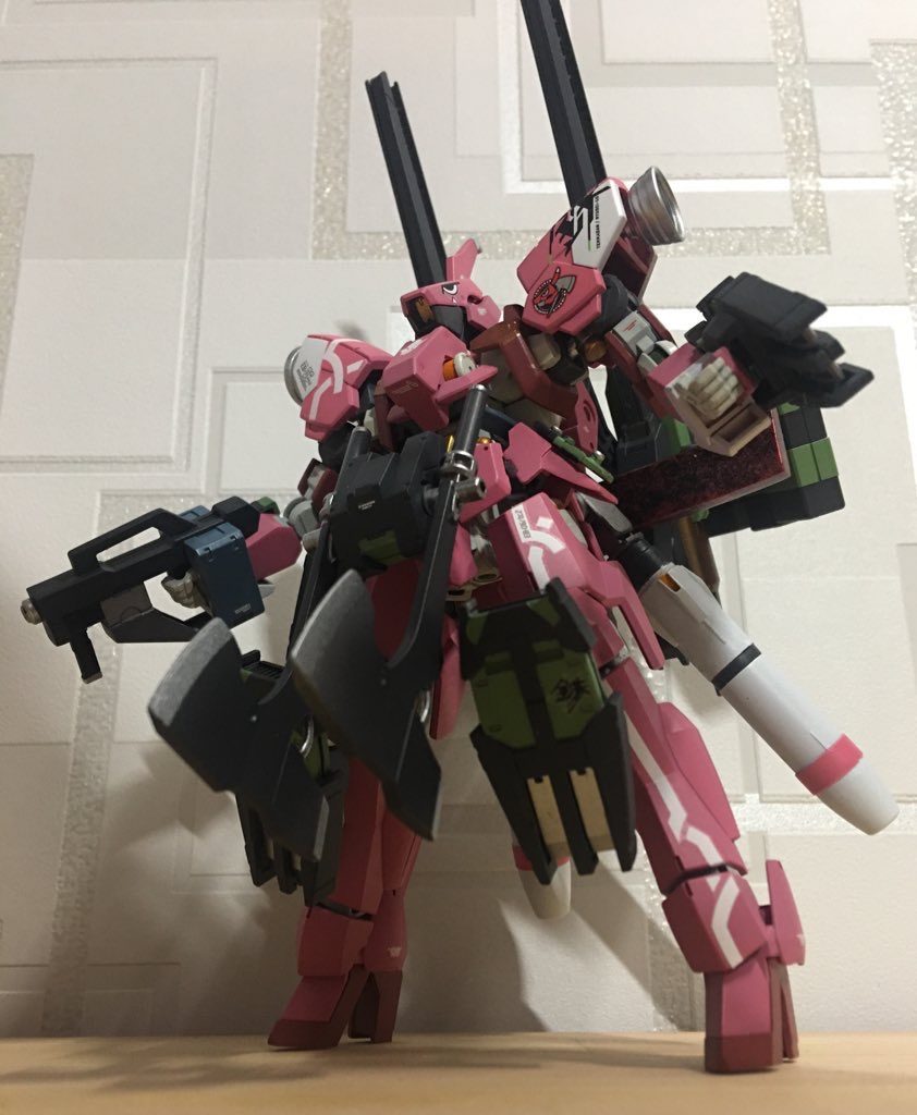 下から。プロペラントタンク？がカッコイイです。