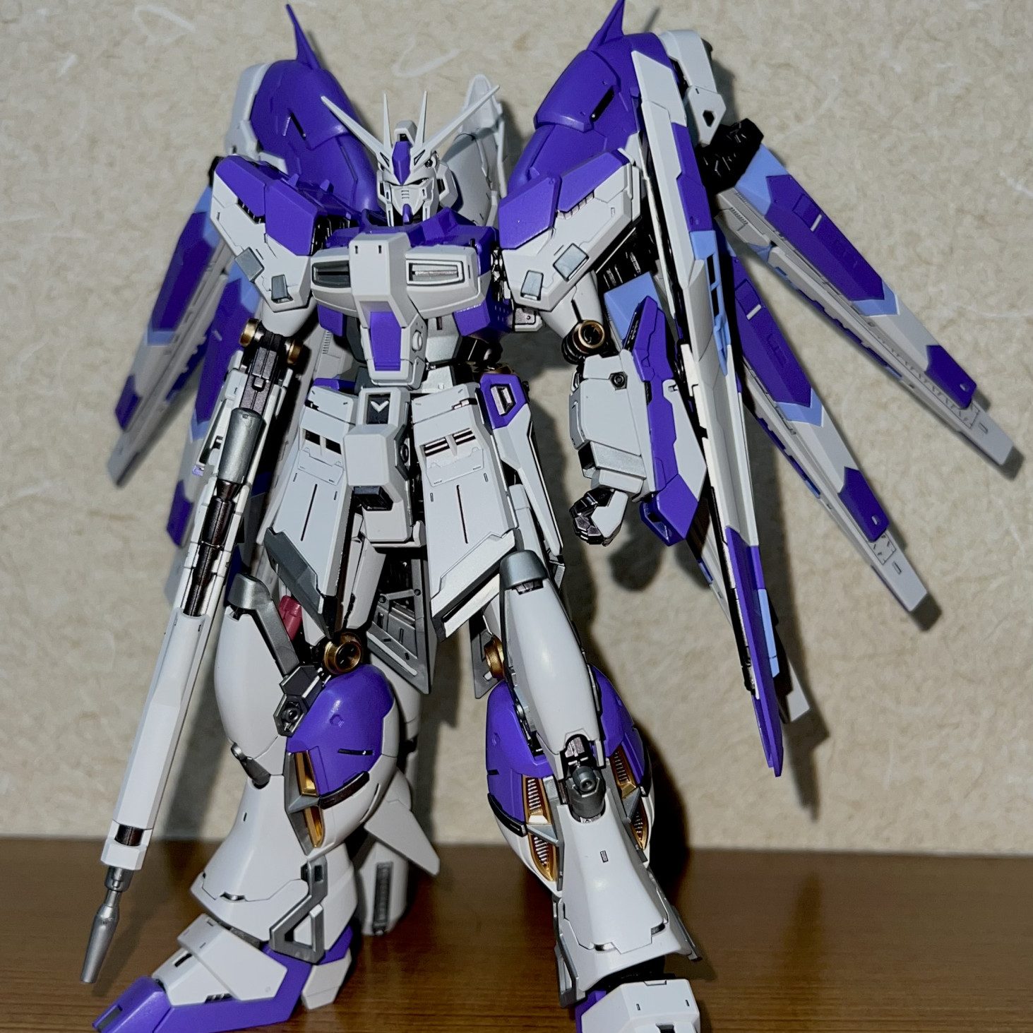 RG Hi-νガンダム｜νさんのガンプラ作品｜GUNSTA（ガンスタ）