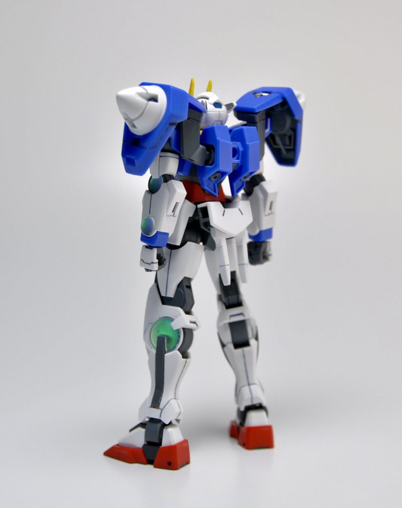 昨年、たまたまHGオーライザーが売っていて珍しいから購入して、後追いでダブルオーガンダムも購入。オーライザーだけパチ組みして1年ほど放置していましたが、Twitterのフォロワーさんの企画をきっかけに成型色活かしで制作しました。