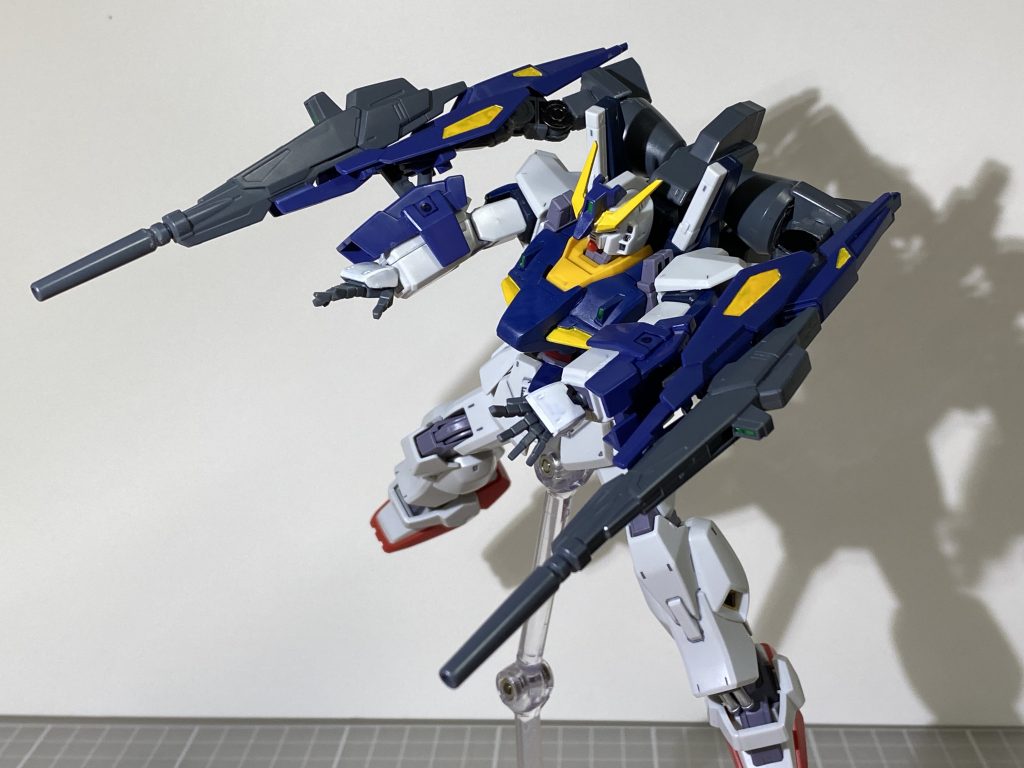 ブースターのアームも改修したためブースターとライフルを接続した出力上昇状態も再現可能です