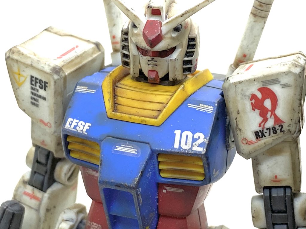 デカールはガンダムデカールのHGのユニコーンガンダム用をメインに ガンダムデカールDX01や電撃ホビーの付録のテトロンシールを多少使っています。MGのガンダム ver.kaの説明書を見ながらデカールを貼るのですが・・・ユニコーンガンダム用は似た様なデカールはあるのですが微妙に違う為にサイズが合わずアレンジしながら貼り苦労しました。