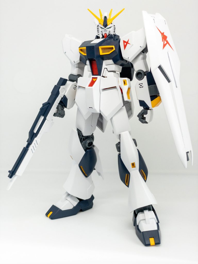 νガンダムは個人的に大好きな機体。立ち姿が様になるイケメンだと思います。