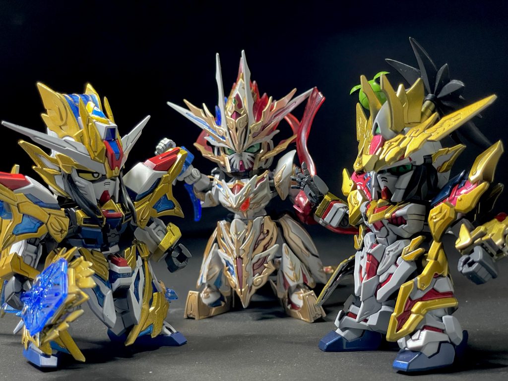 劉備「これでヒーローズの主人公御一行が揃ったな!」悟空「やったな、しょかつりょー!」諸葛亮「いや、おかしいでしょ。ひとり明らかに解脱しちゃってるでしょ。」劉備「いやー、作者が言うには『先に最終形態を作っちゃうとノーマル形態を作るモチベが下がる』とかなんとか」諸葛亮「ノーマル悟空もTwitter キャンペーンでSDGW公式からいただいたプレゼント品なんだから、ちゃんと作らないとダメだろ…😮💨」