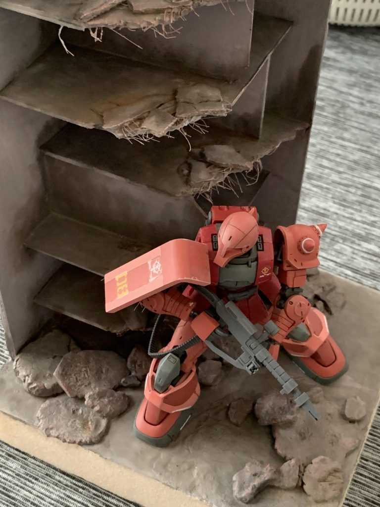 プラ板とスタイロフォームでのジオラマです！なるべく安価でできる限りの事で作りました！