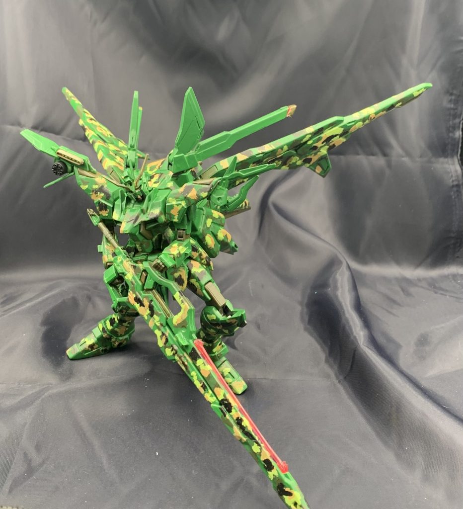 迷彩柄で普通のグリーンが使いたくて塗ったものなのだ、でも、緑が明るすぎてライフガード見たいとも言われましたのだ。地元企業なのだ